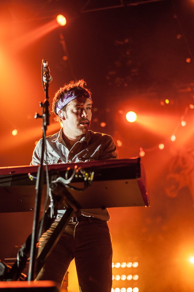 Mumford and Sons (10 of 15).jpg