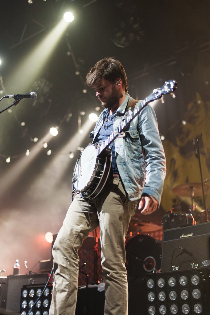 Mumford and Sons (12 of 15).jpg