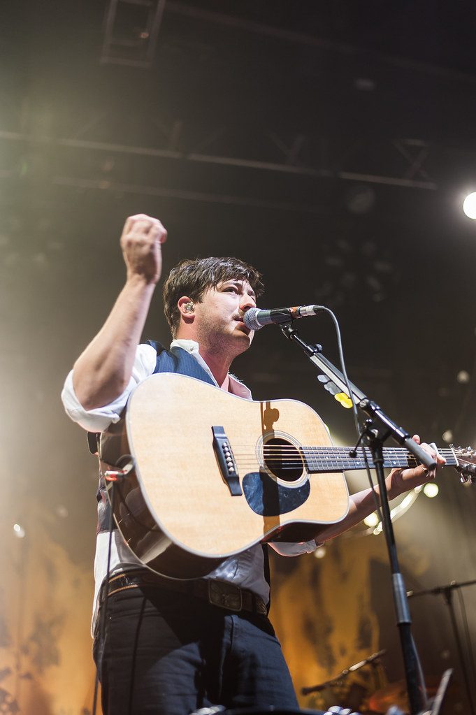 Mumford and Sons (13 of 15).jpg