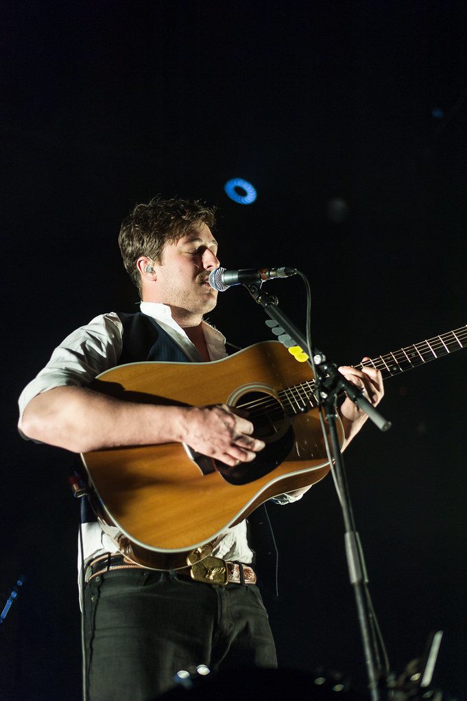 Mumford and Sons (1 of 15).jpg